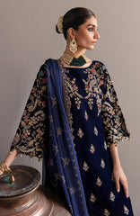 Makhmal Luxury Embroidered Velvet Collection By Emaan Adee 03