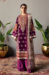 Makhmal Luxury Embroidered Velvet Collection By Emaan Adee 05