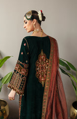 Makhmal Luxury Embroidered Velvet Collection By Emaan Adee 06