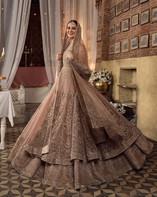 Perks of Online Wedding Dress Shopping in Pakistan