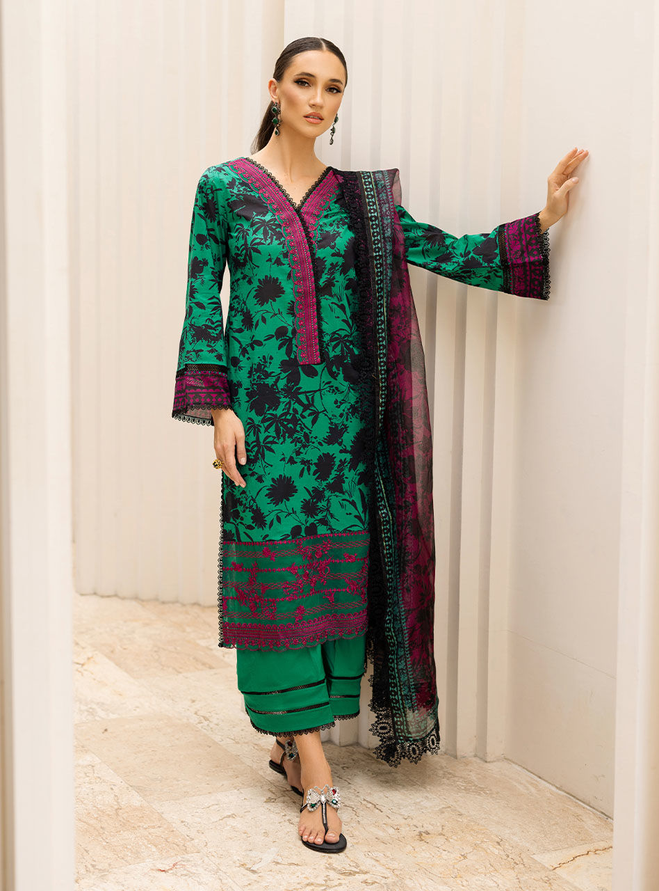 Tahra Lawn By Zainab Chottani