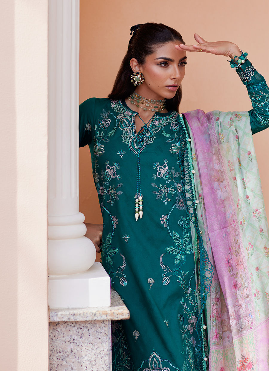 Farah Talib Aziz Luxury Lawn 25