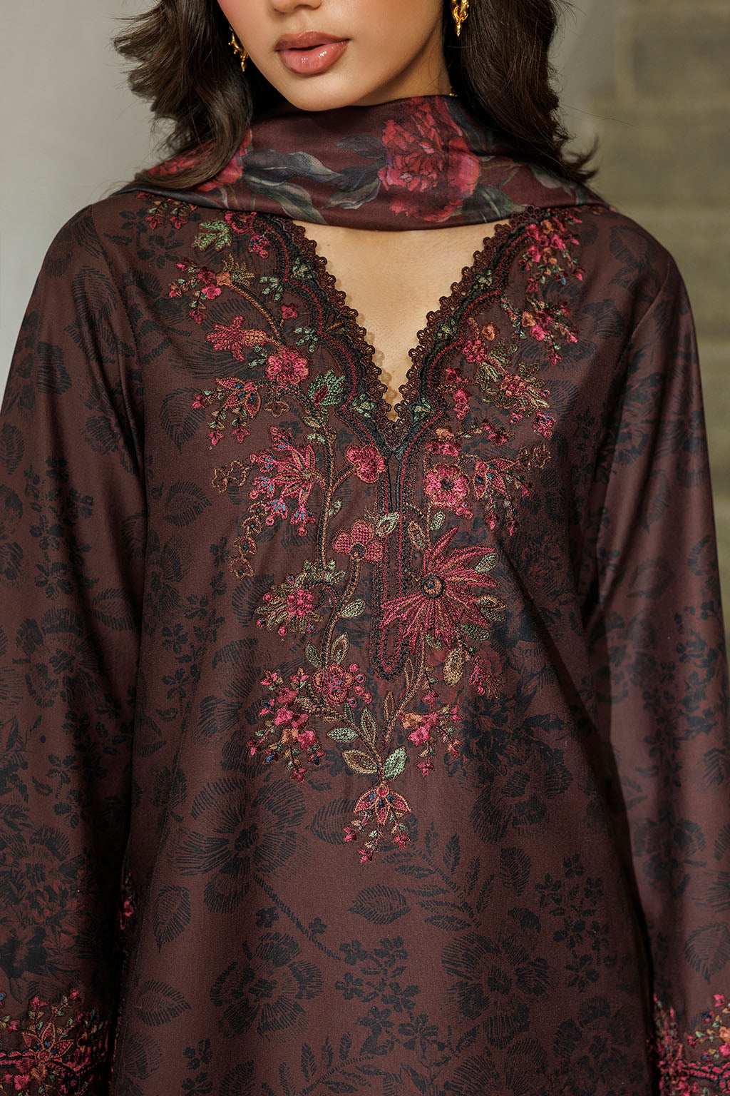 IZNIK PRE-FALL '26