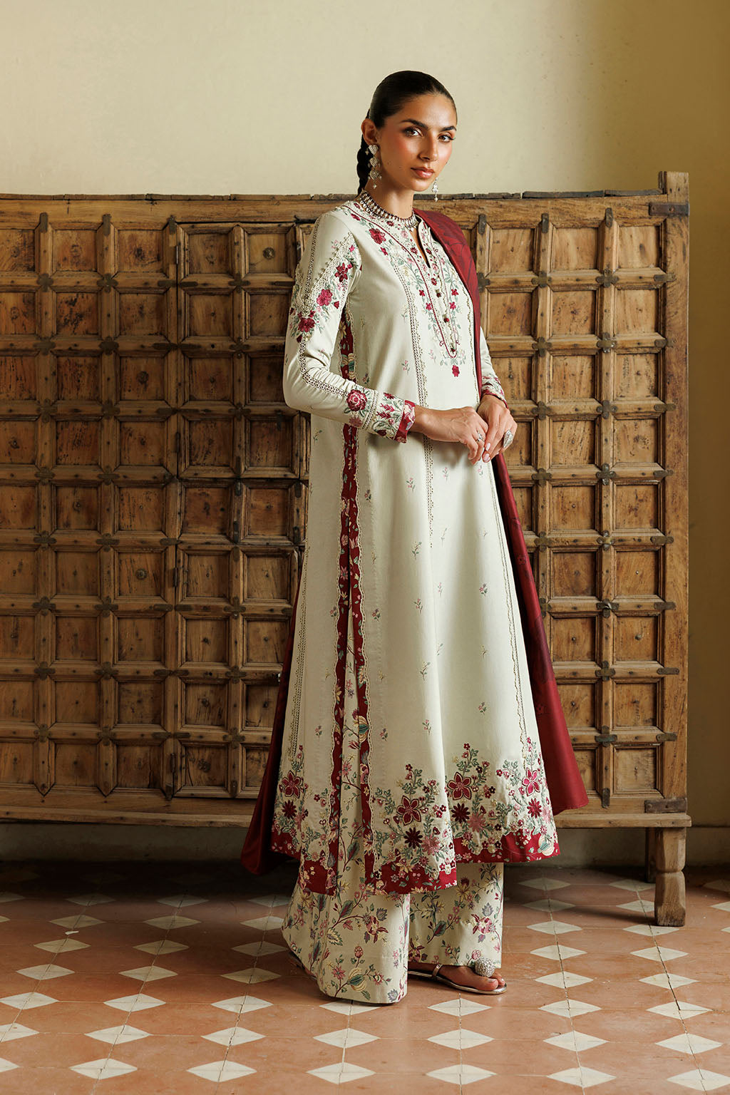 IZNIK PRE-FALL '26
