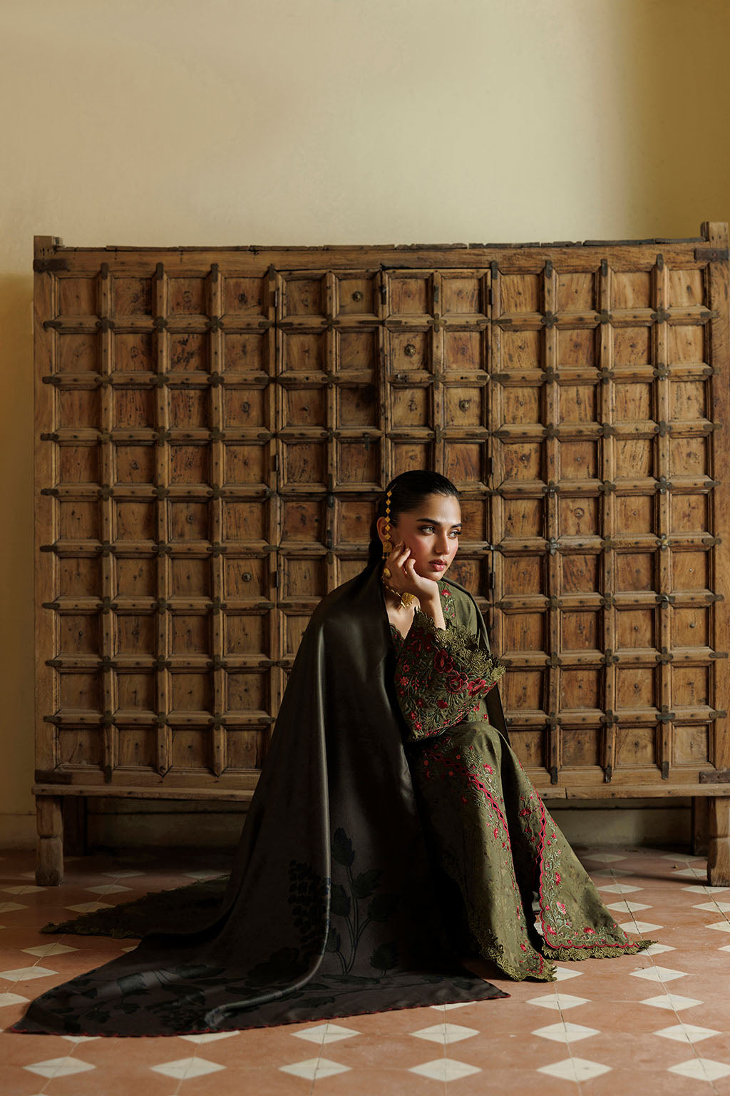 IZNIK PRE-FALL '26