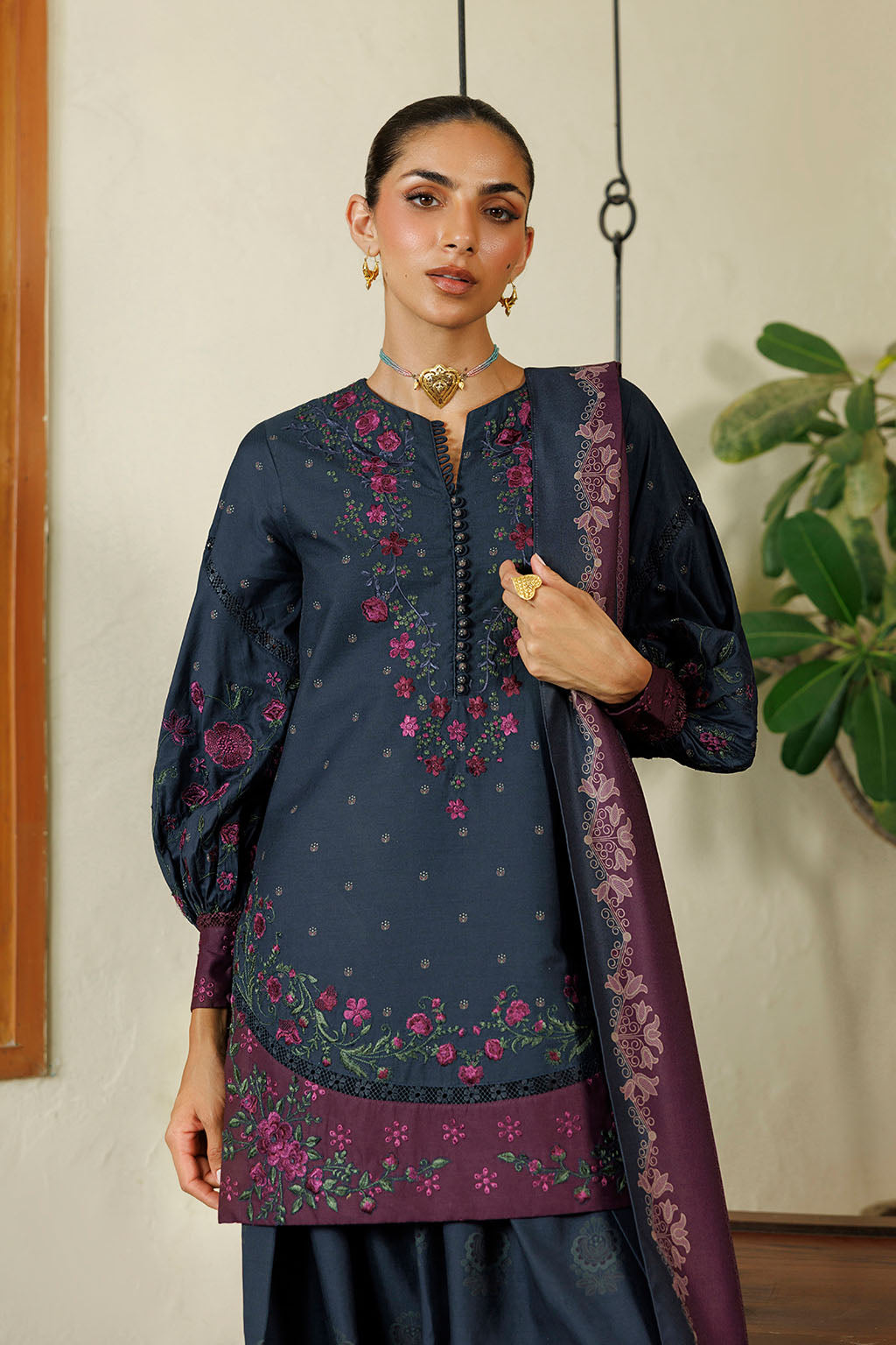 IZNIK PRE-FALL '26