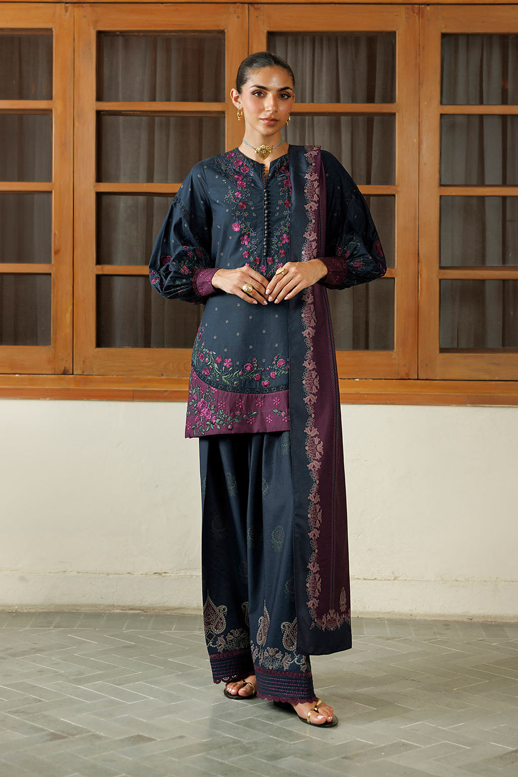 IZNIK PRE-FALL '26