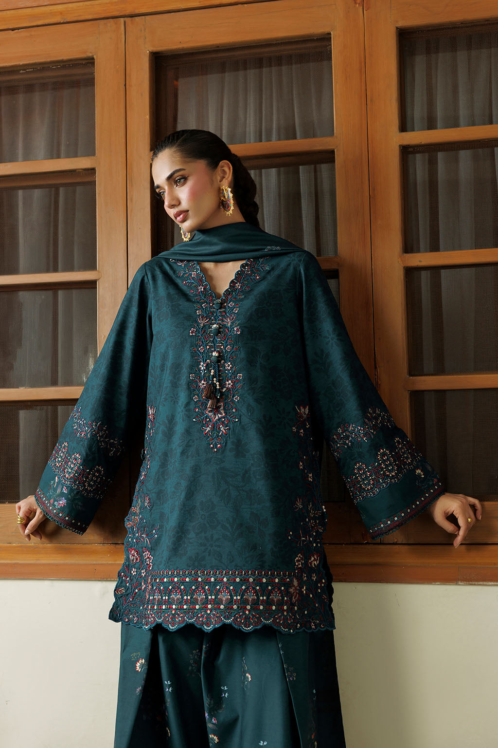 IZNIK PRE-FALL '26