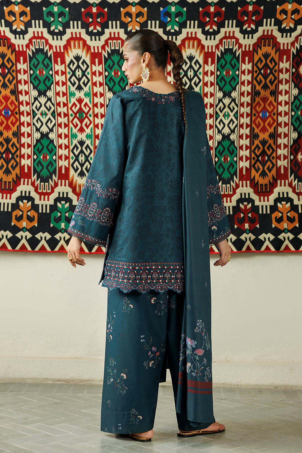 IZNIK PRE-FALL '26