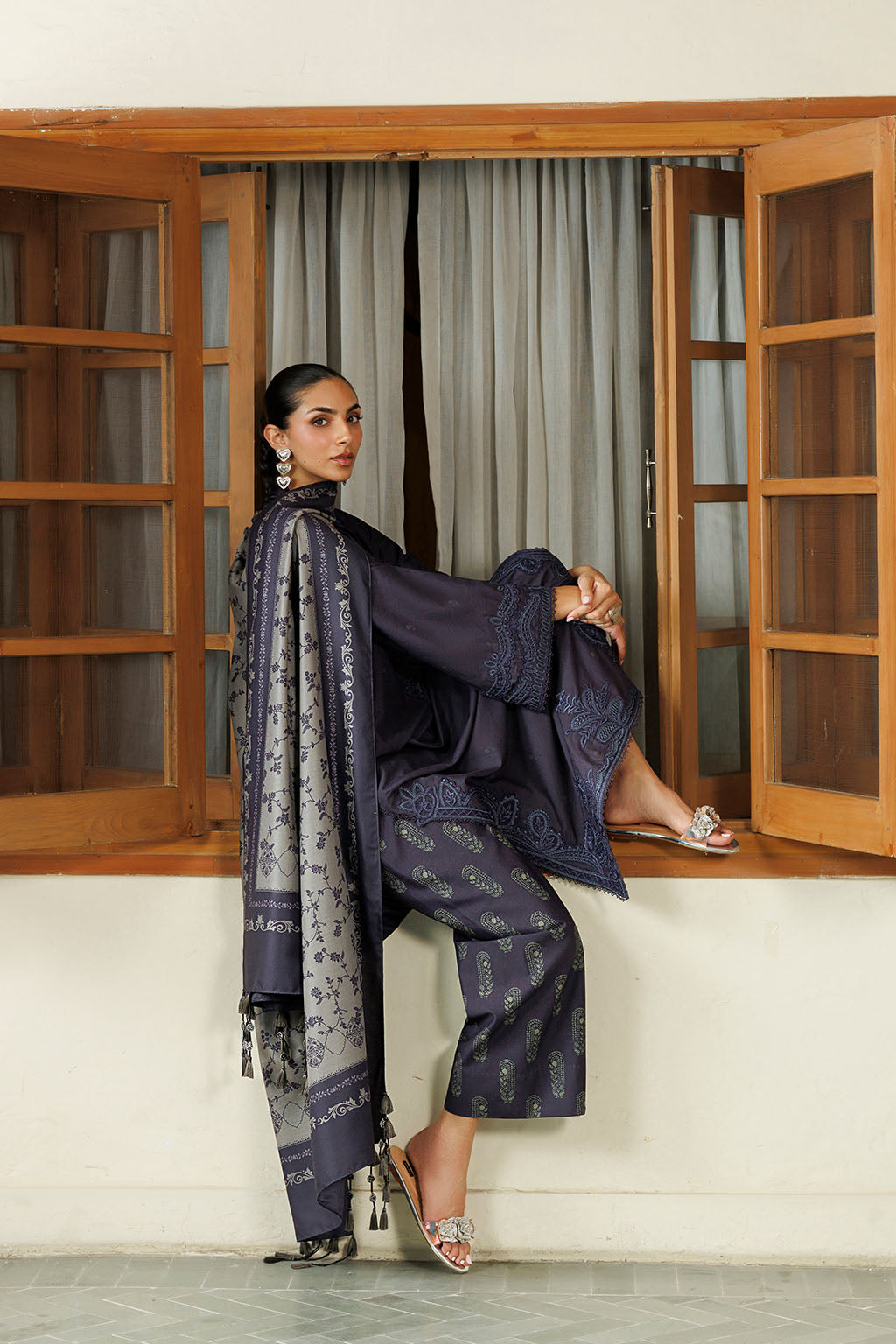 IZNIK PRE-FALL '26