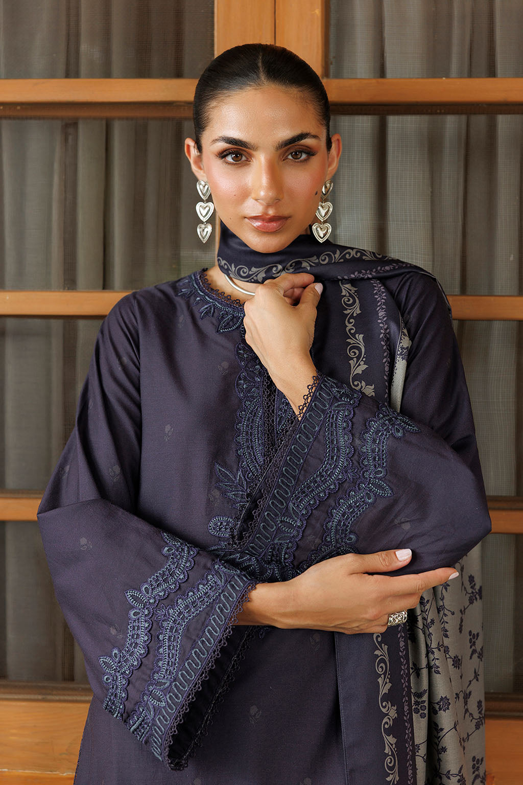 IZNIK PRE-FALL '26