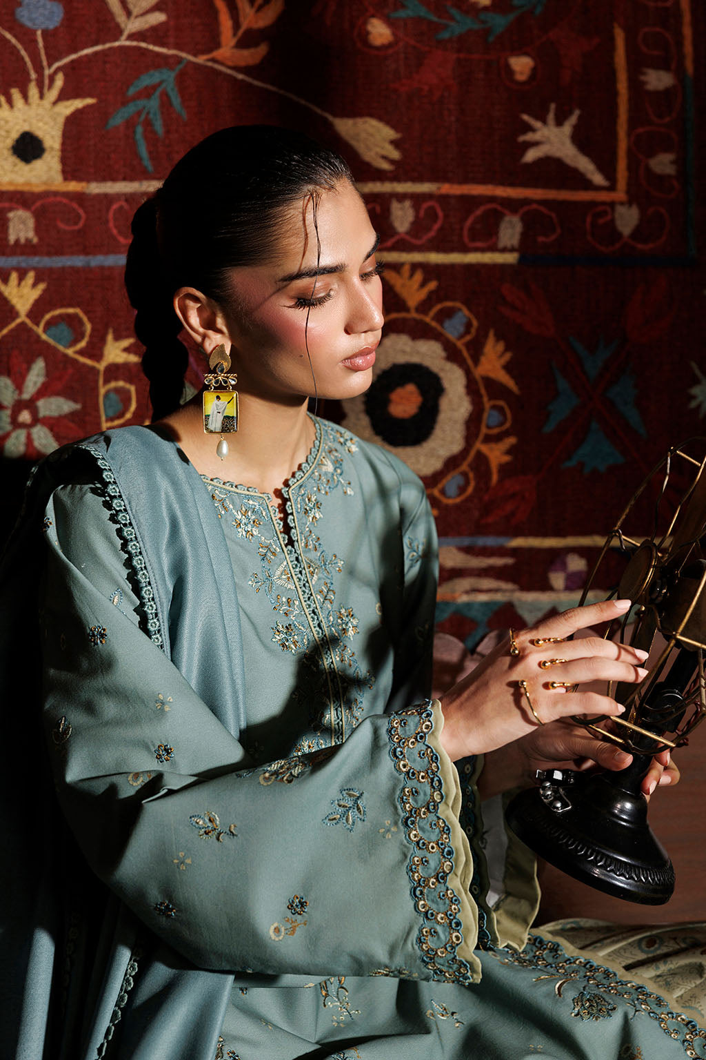 IZNIK PRE-FALL '26