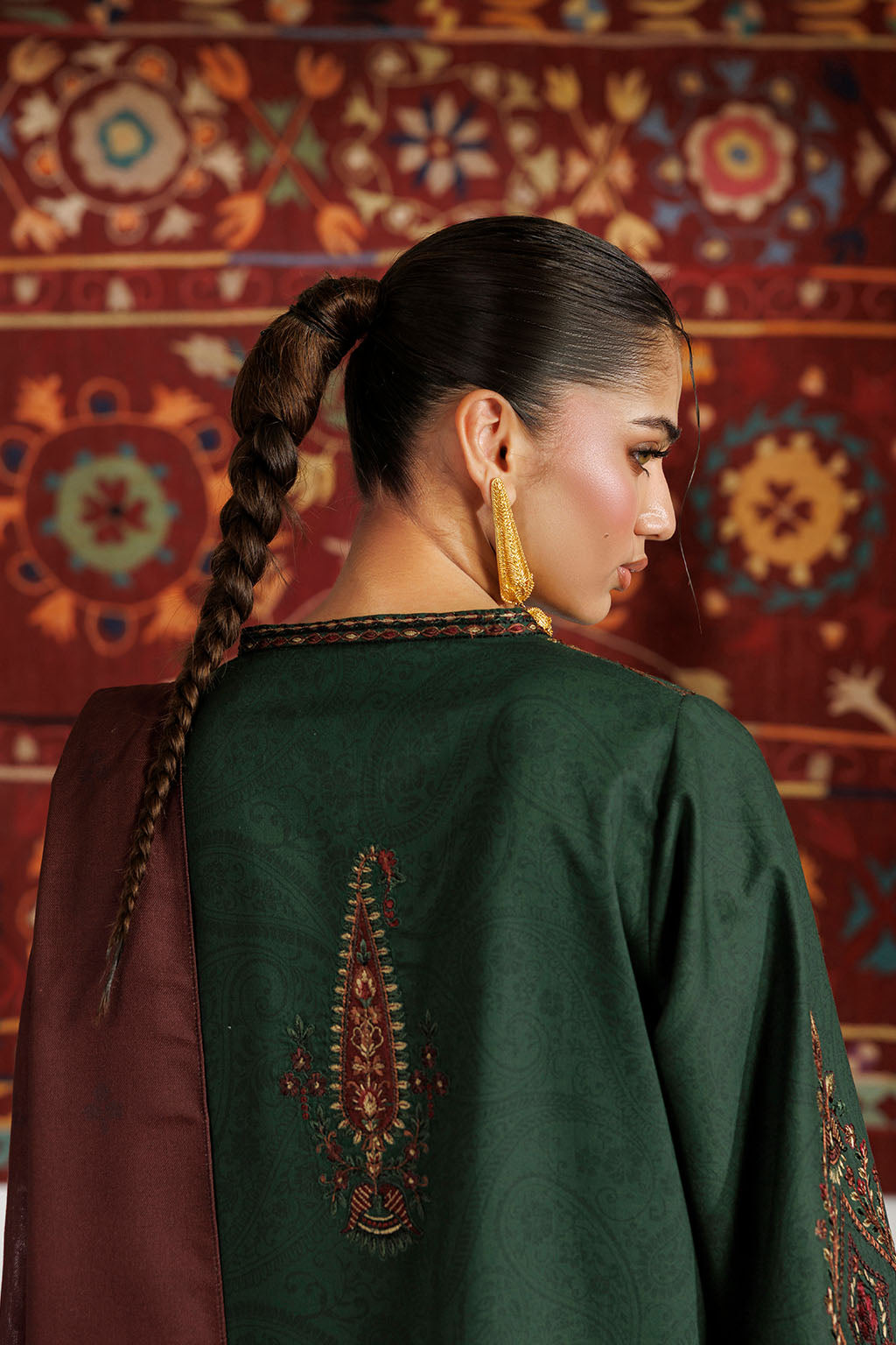 IZNIK PRE-FALL '26
