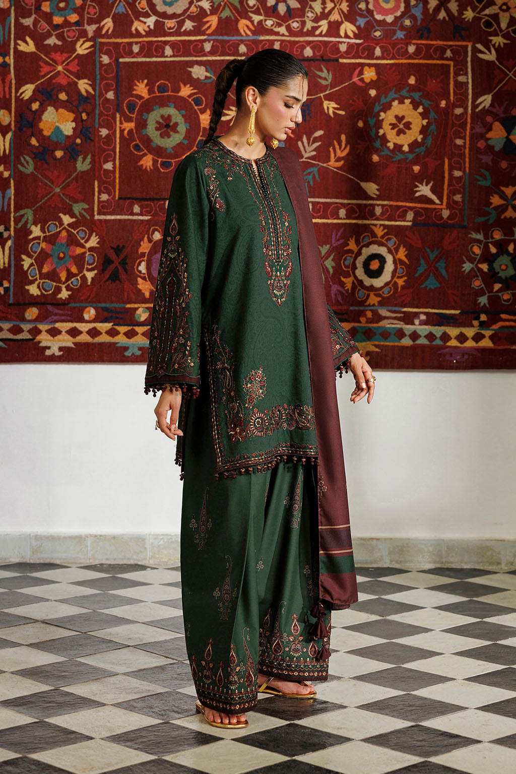 IZNIK PRE-FALL '26