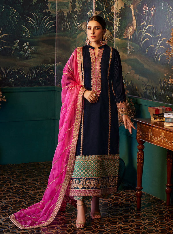 Zainab Chottani Velvet Collection AMIRA D-4