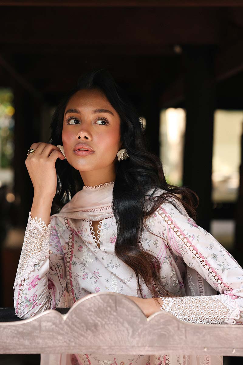 Qalamkar Q Prints Embroidered Lawn 2026