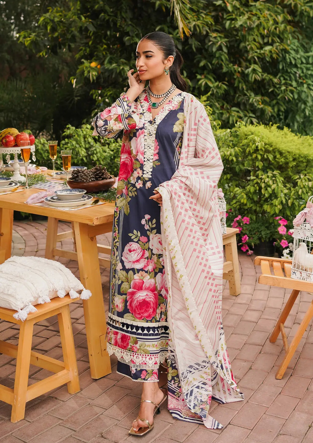 Elaf  Printed Lawn Collection 24 5B)