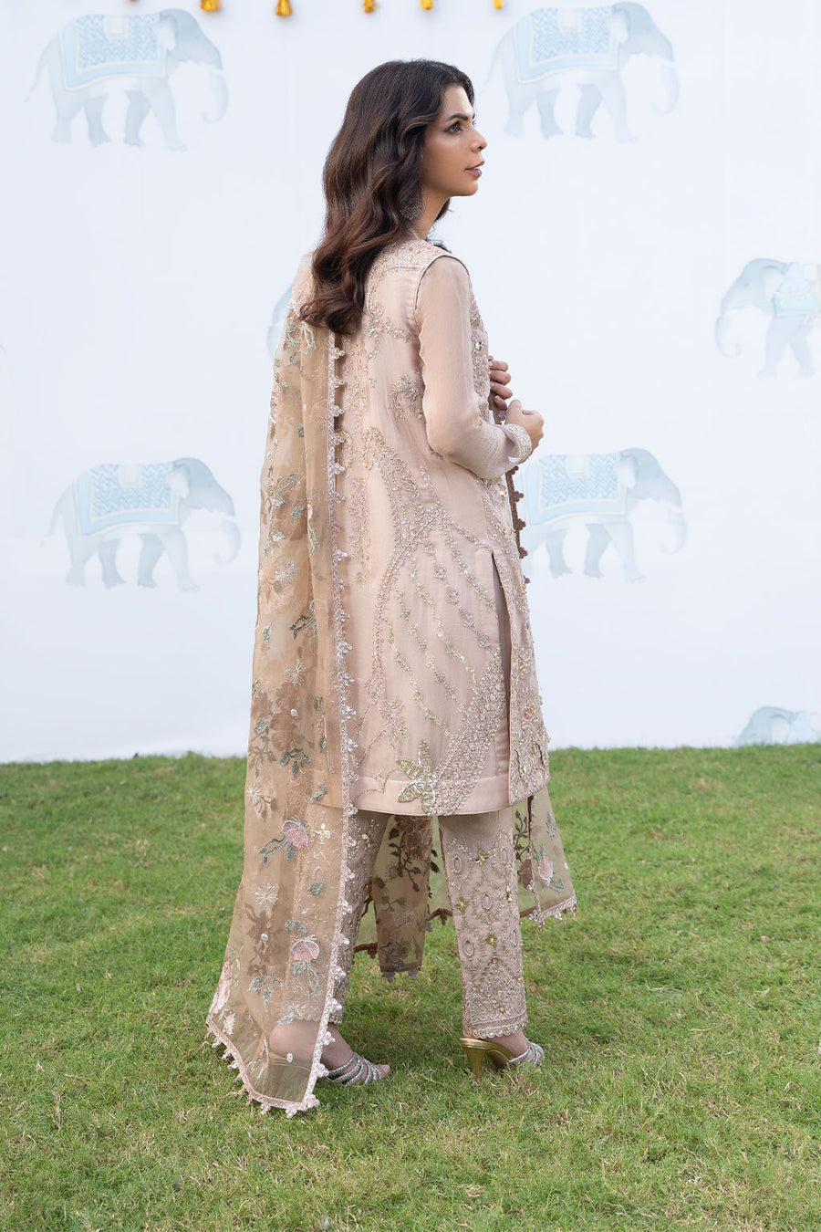 IZNIK Shendi Luxury Embroidered Chiffon Collection 04