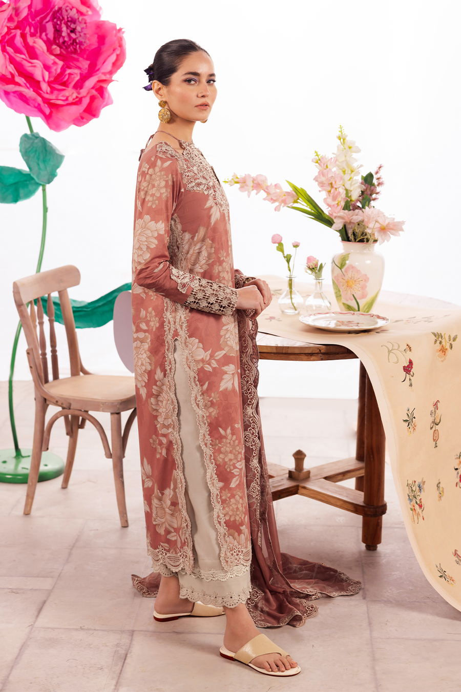 IZNIK Dahlia Luxury Lawn Collection 12