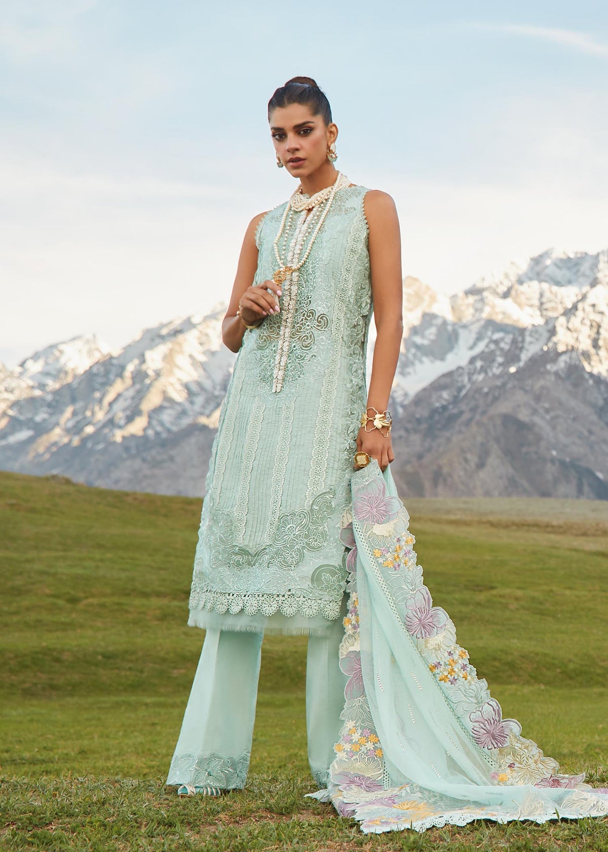 Crimson Luxury Lawn Saira Shakira