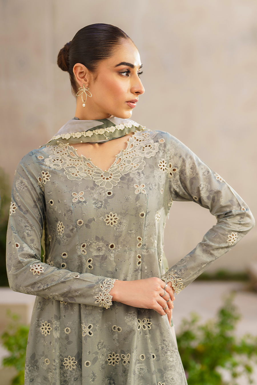 Iznik Festive Luxury Lawn Collection 24 (10)