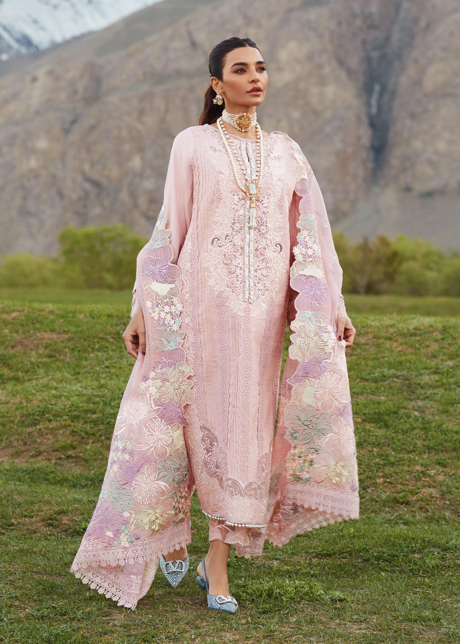 Crimson Luxury Lawn Saira Shakira