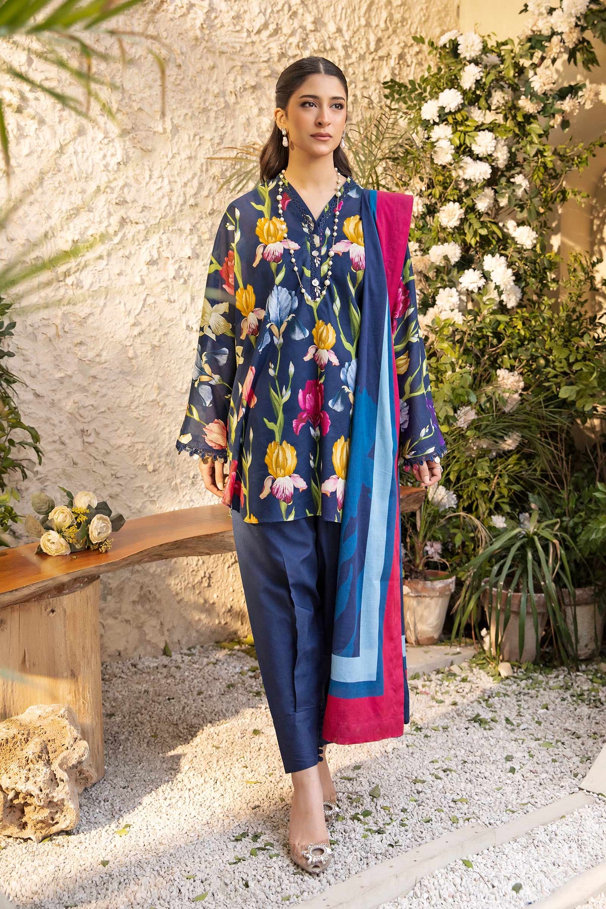 Elaheh M Basic Unstitched 3 Piece Lawn 25