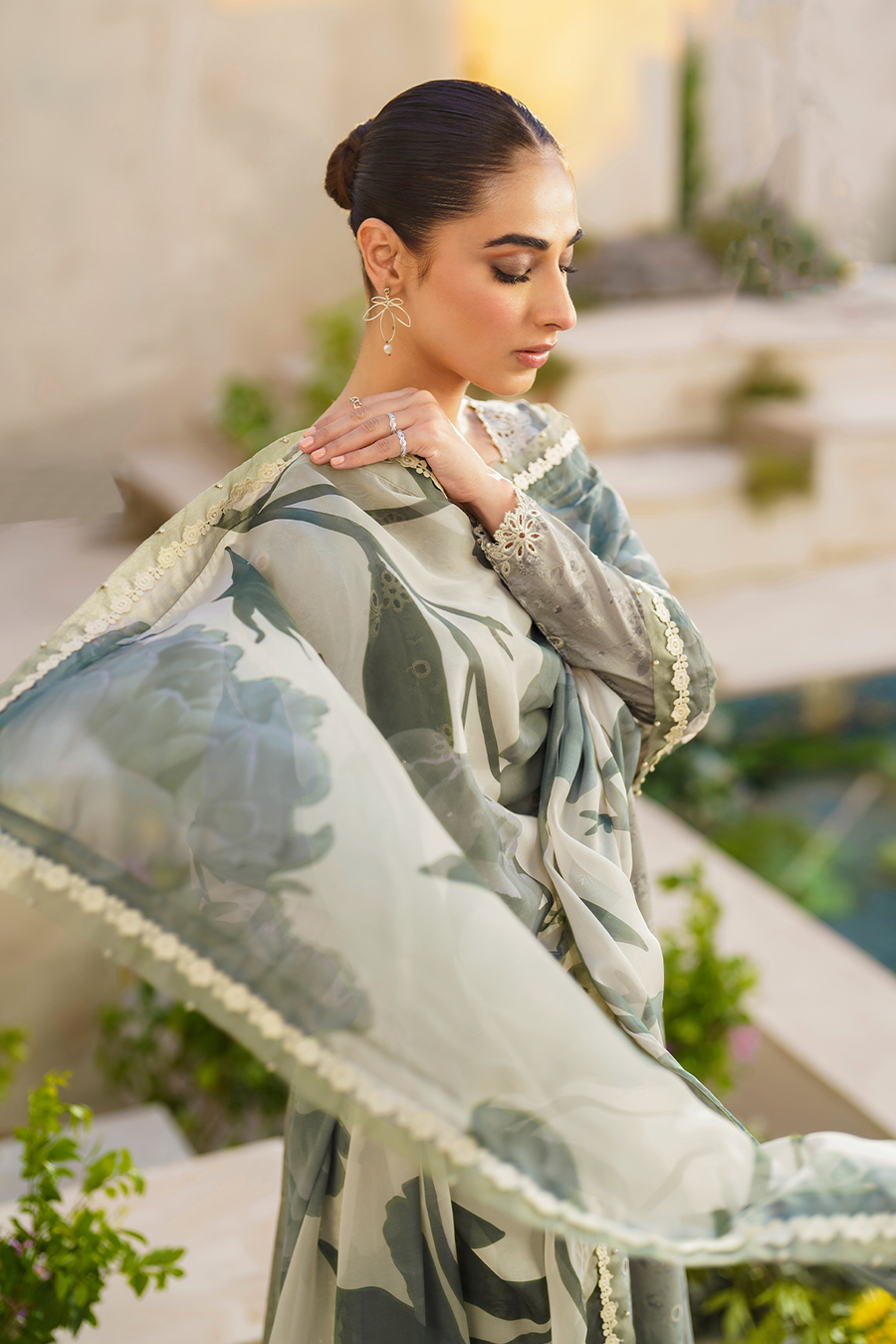 Iznik Festive Luxury Lawn Collection 24 (10)