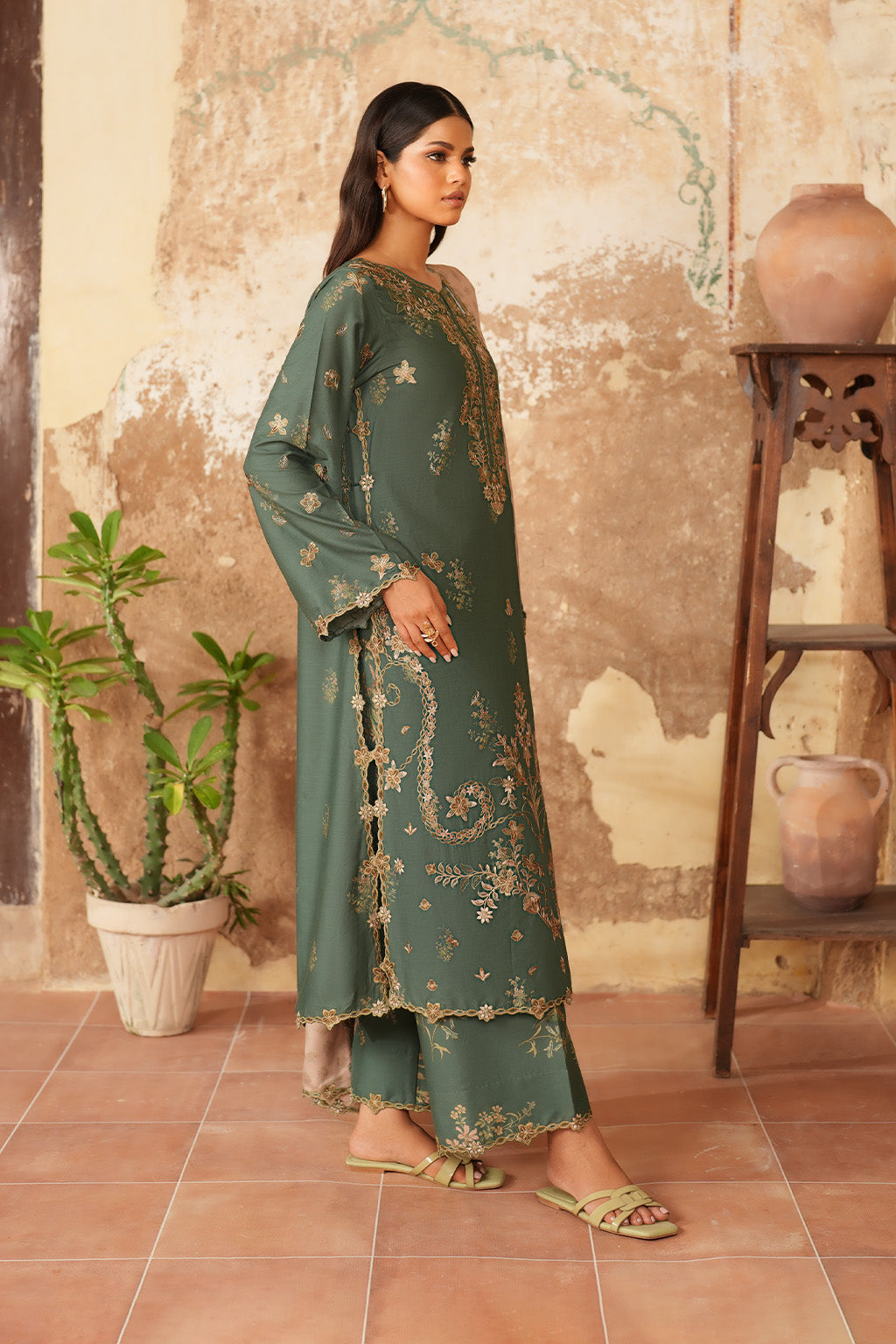Pre Fall '25 By Iznik