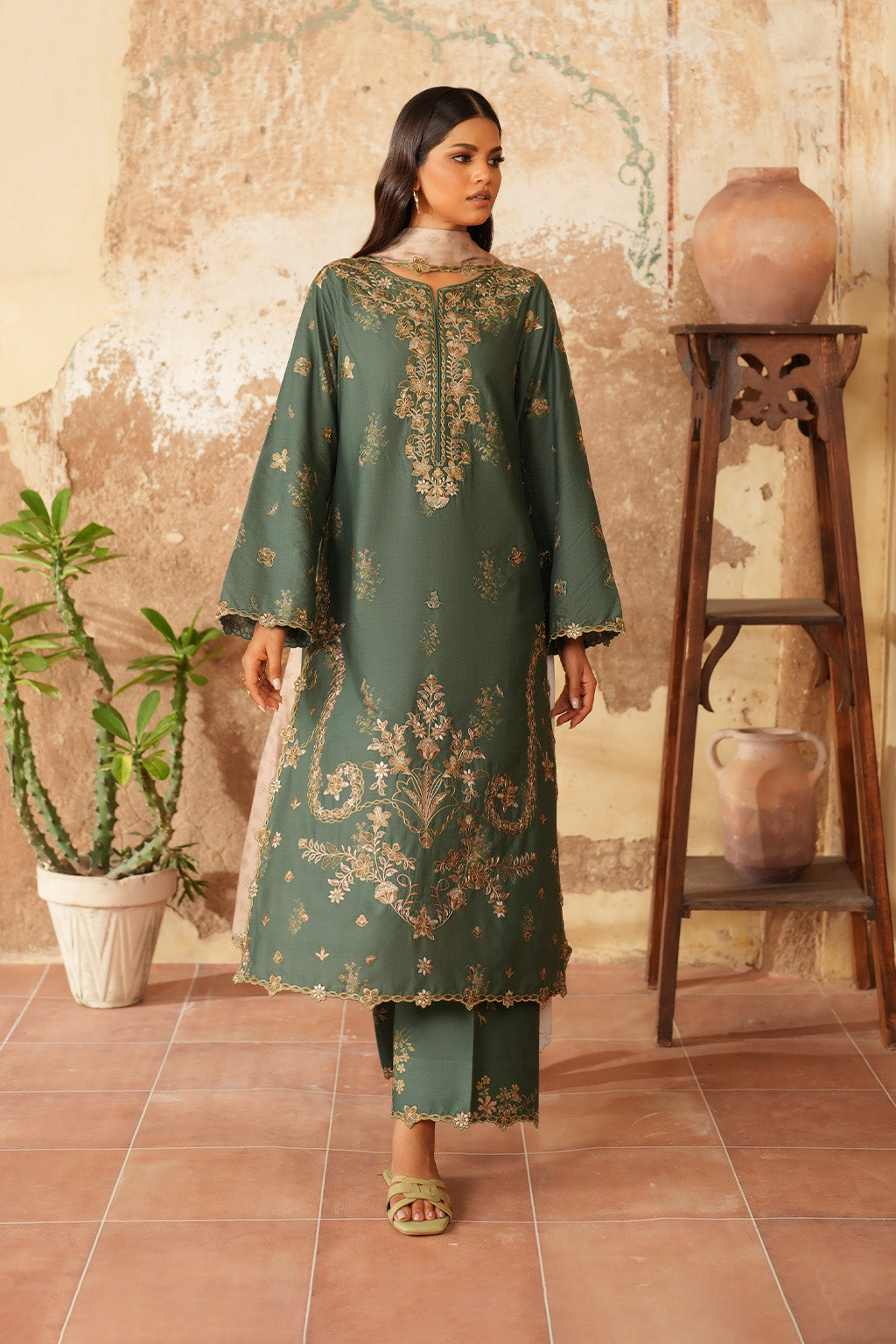 Pre Fall '25 By Iznik
