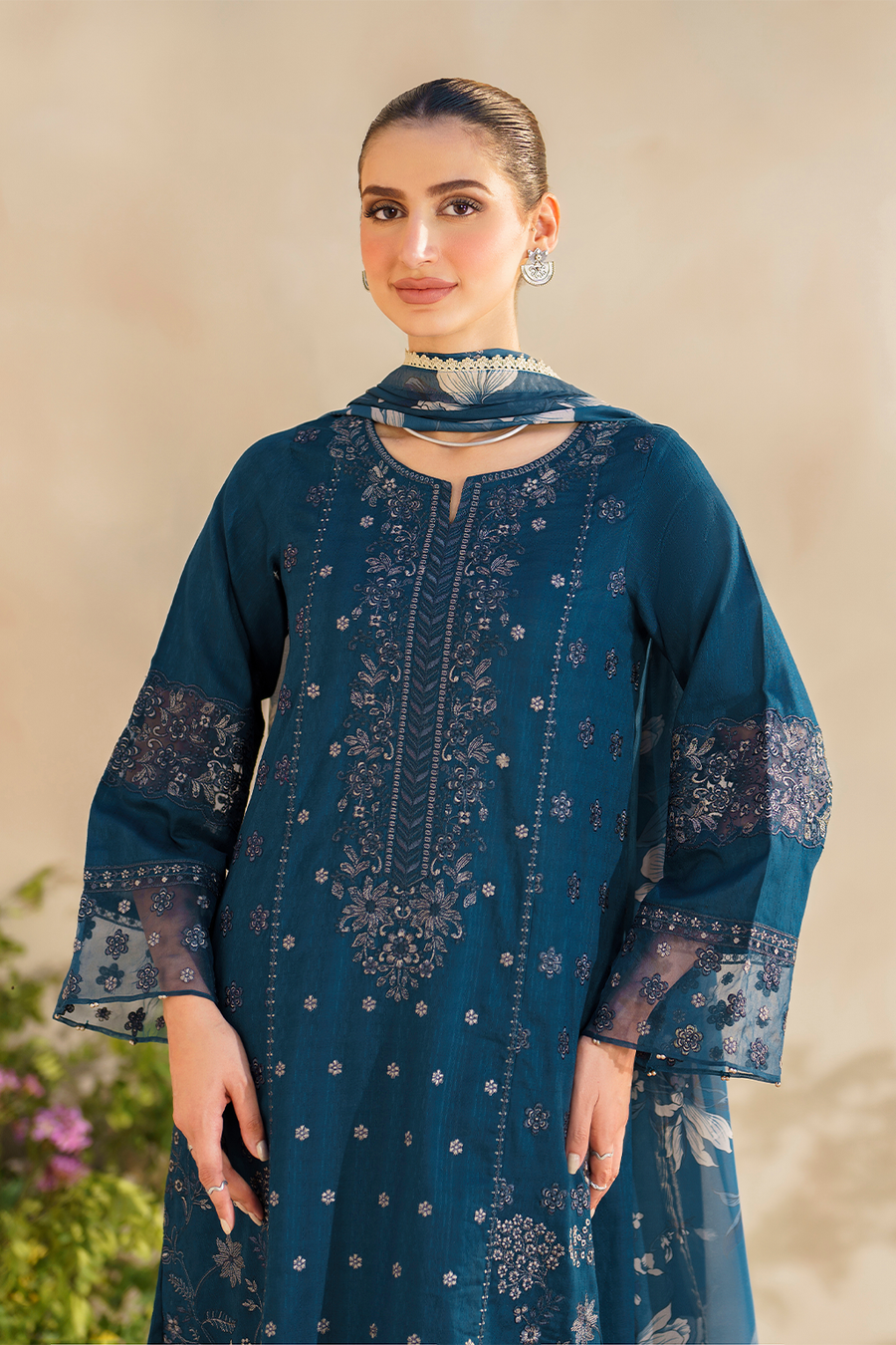 Iznik Festive Luxury Lawn Collection 24 (01)