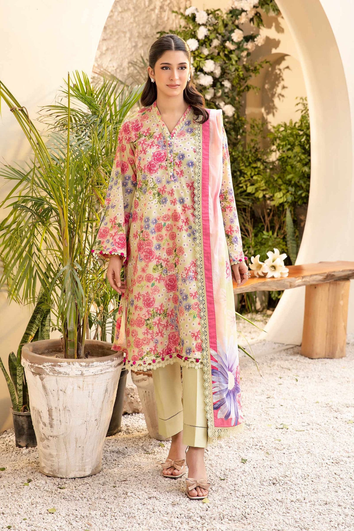 Elaheh M Basic Unstitched 3 Piece Lawn 25