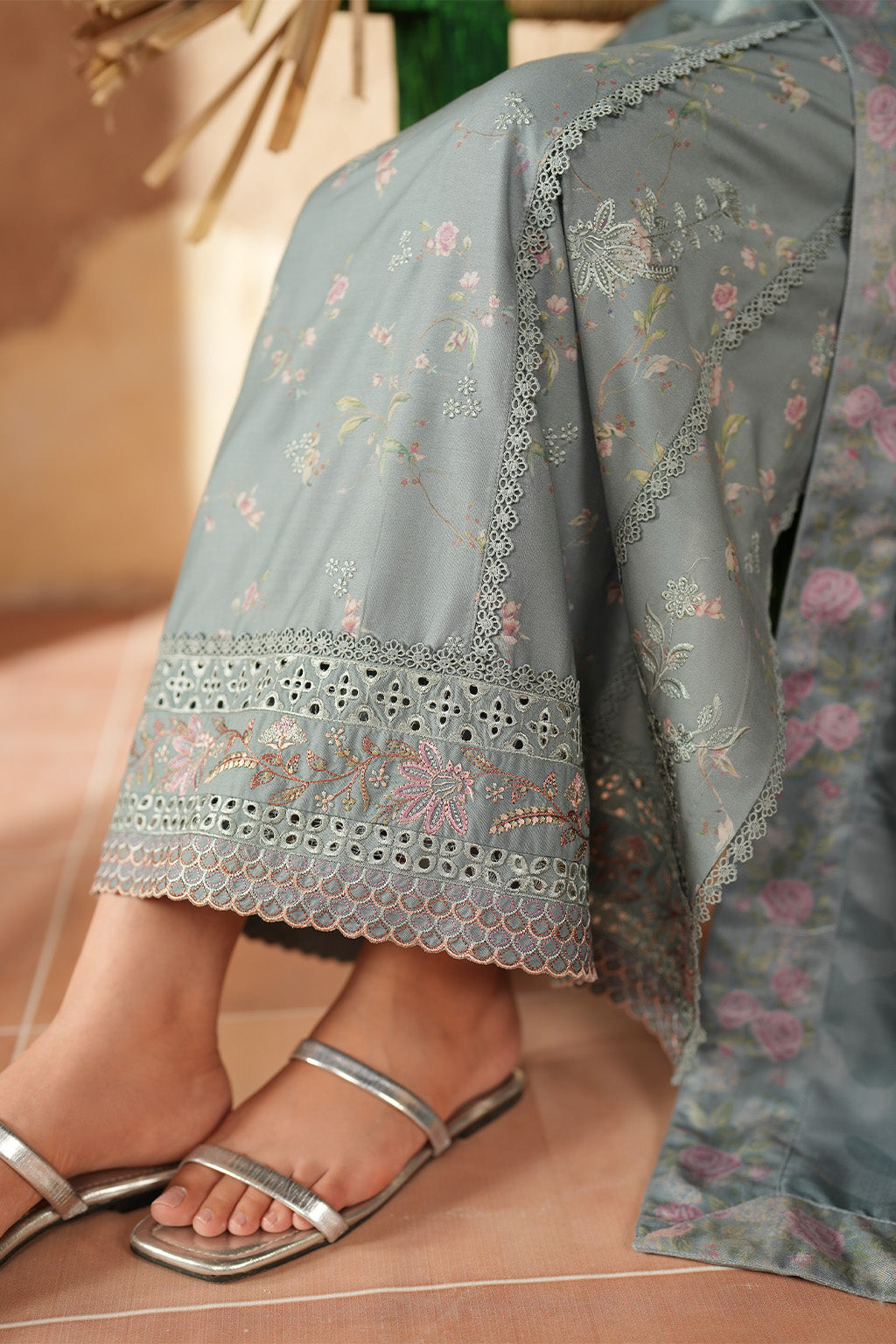 Pre Fall '25 By Iznik