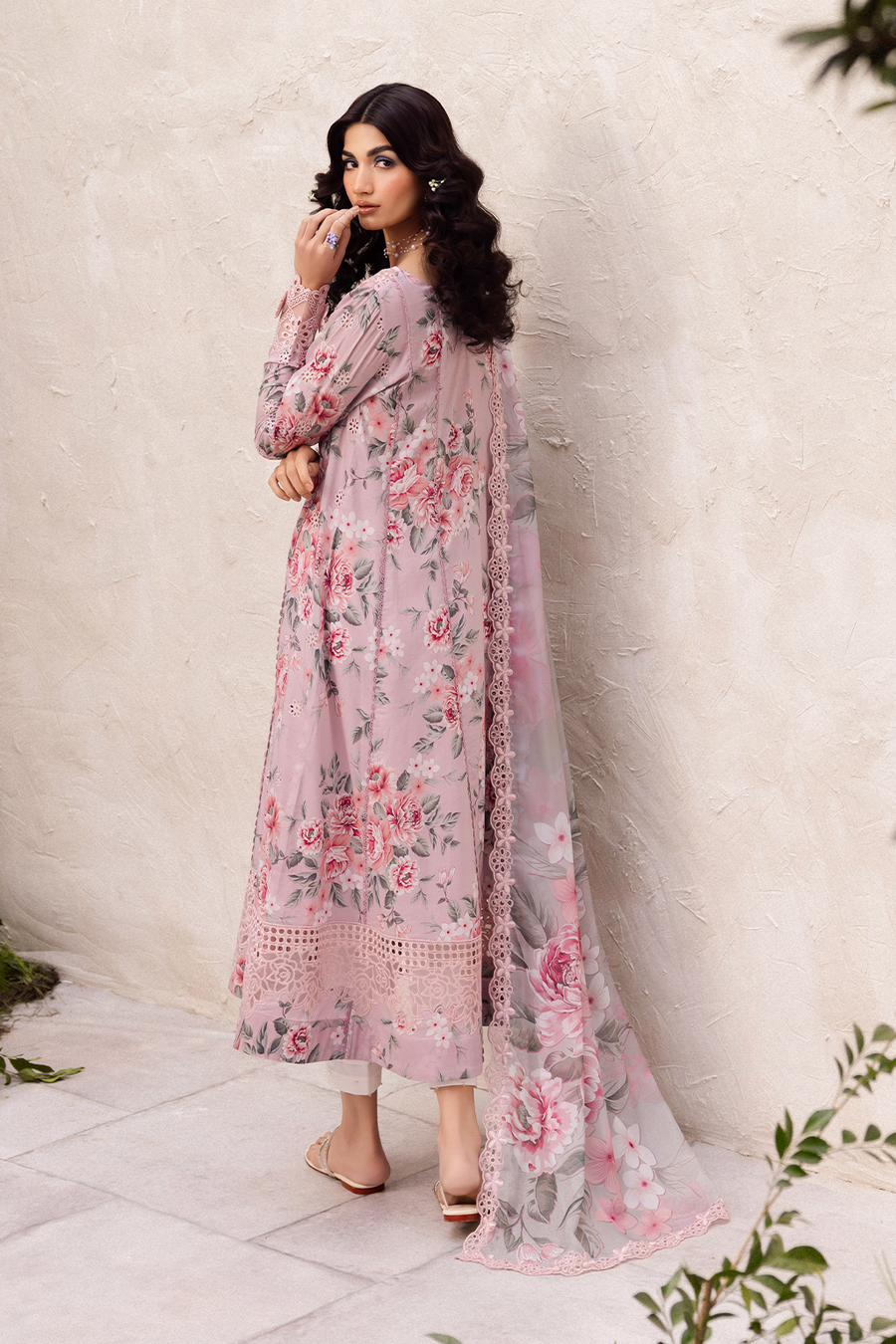 IZNIK Dahlia Luxury Lawn Collection 09