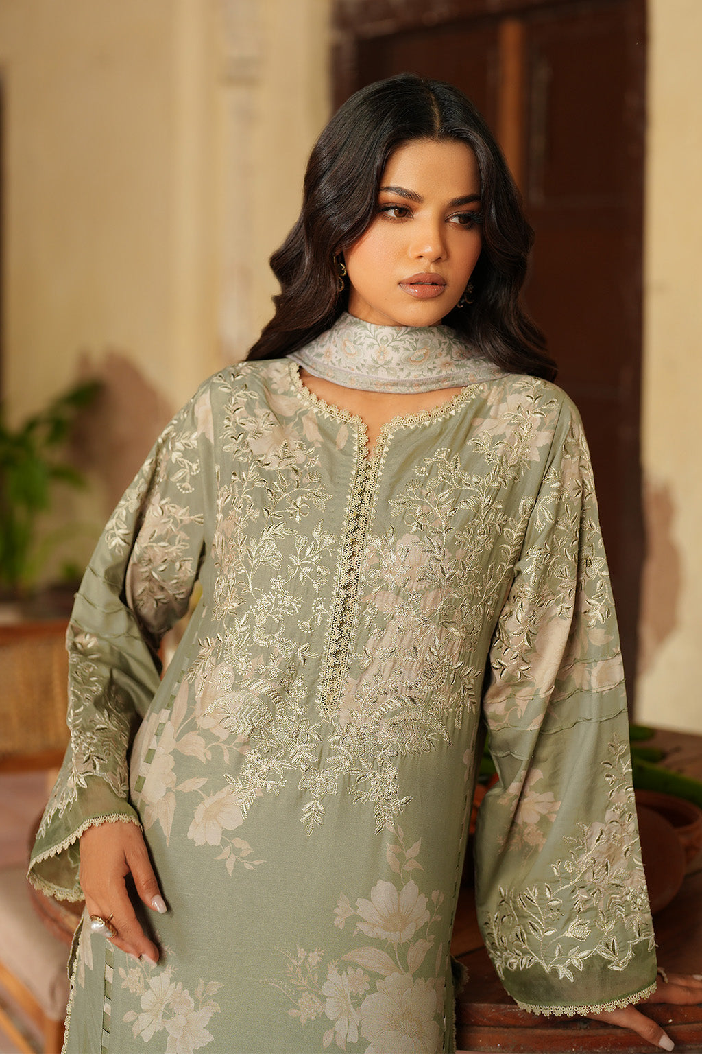 Pre Fall '25 By Iznik