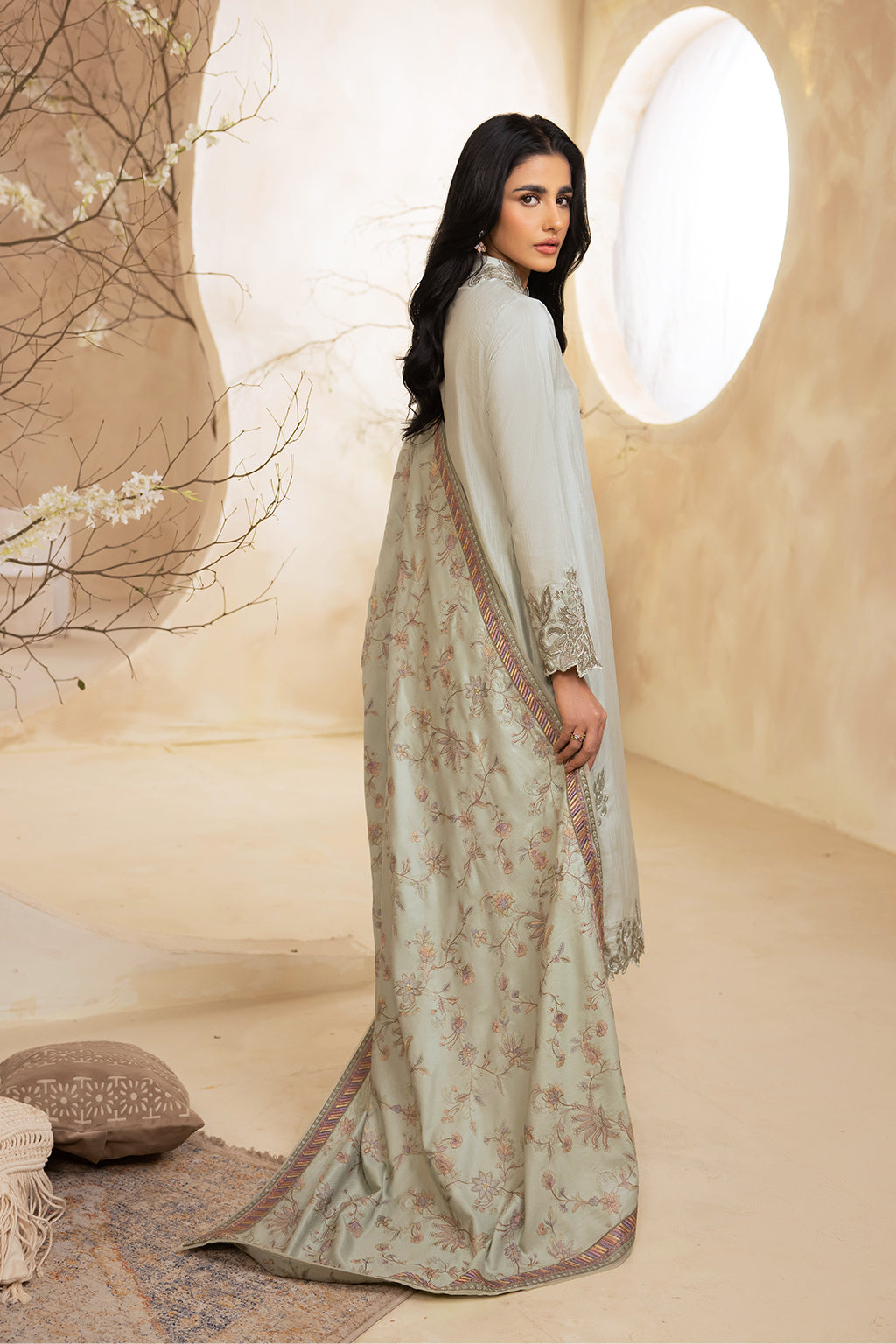 IZNIK Luxury Winter Collection 23 ( ILW-04 )