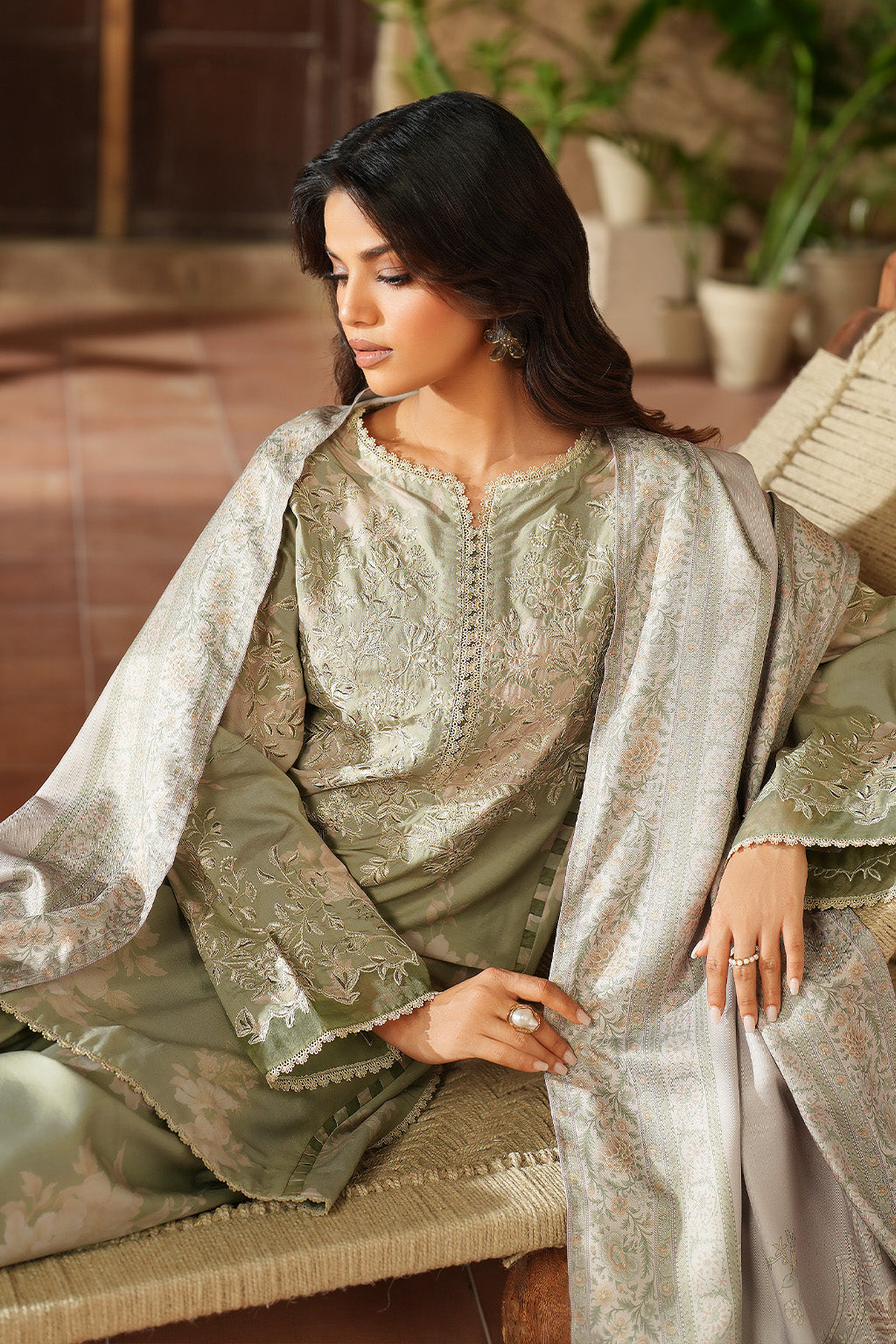 Pre Fall '25 By Iznik