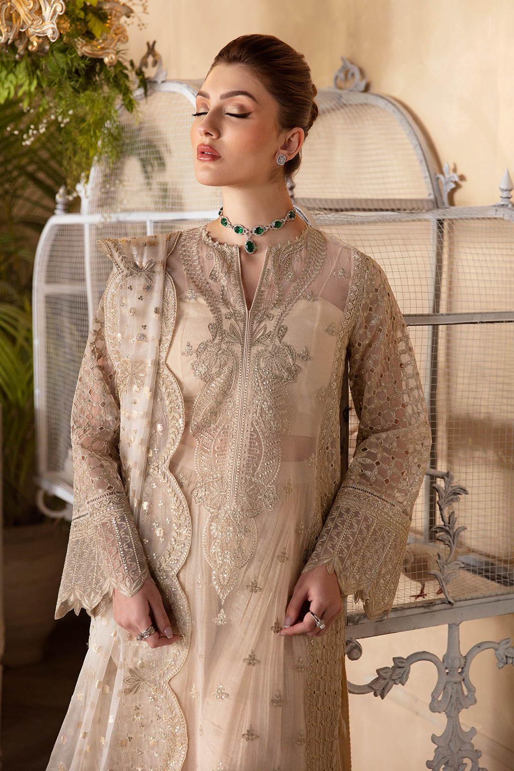 Afrozeh La Fuchsia Luxury Embroidered Formal Collection 05