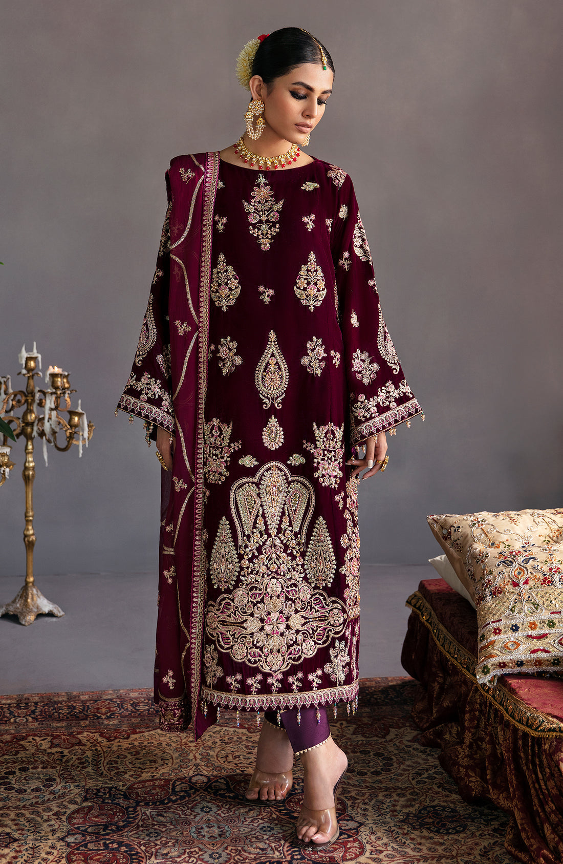 Makhmal Luxury Embroidered Velvet Collection By Emaan Adee 04