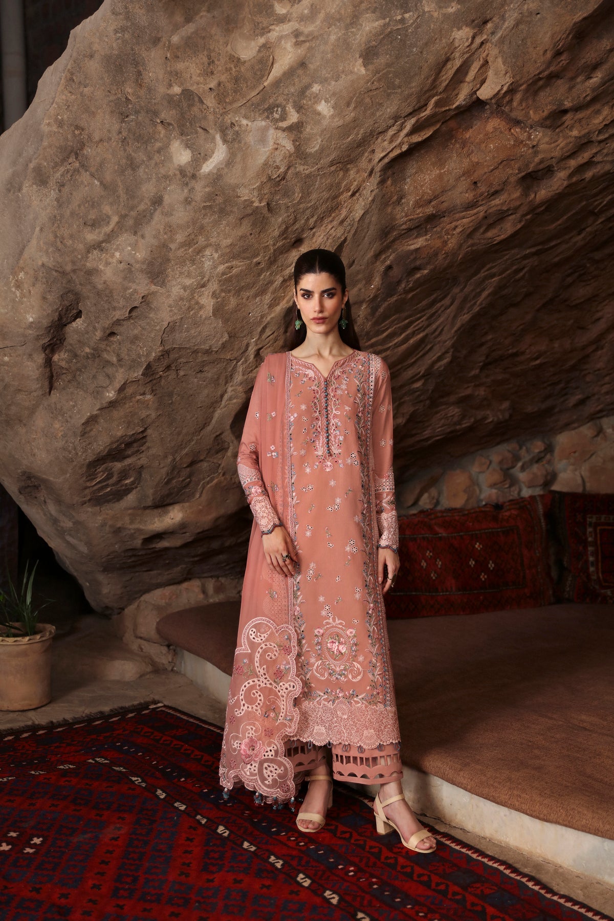 Qalamkar Qlinekari Linen Collection