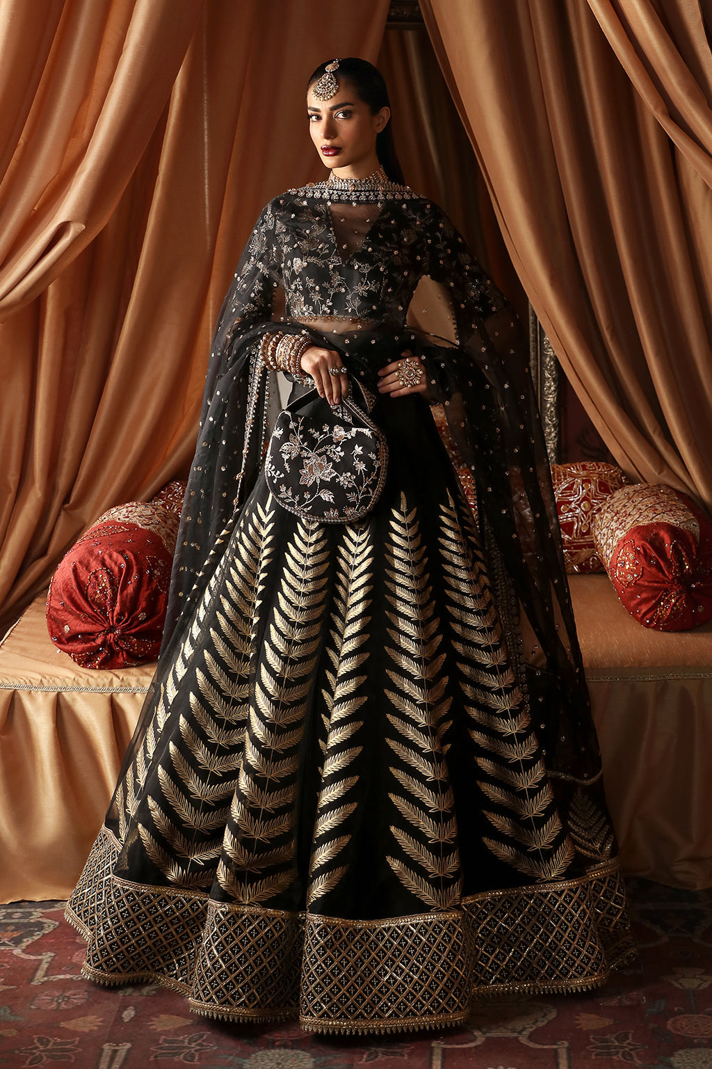 Afrozeh Divani Luxury Embroidered Silk Collection 04