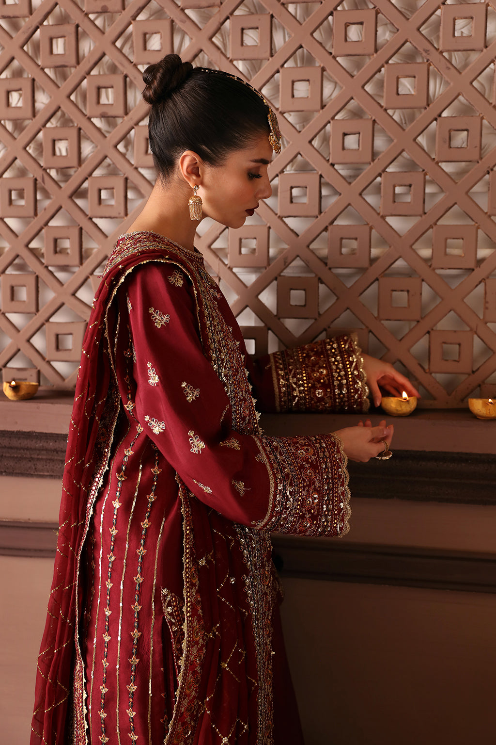 Afrozeh Divani Luxury Embroidered Silk Collection 05