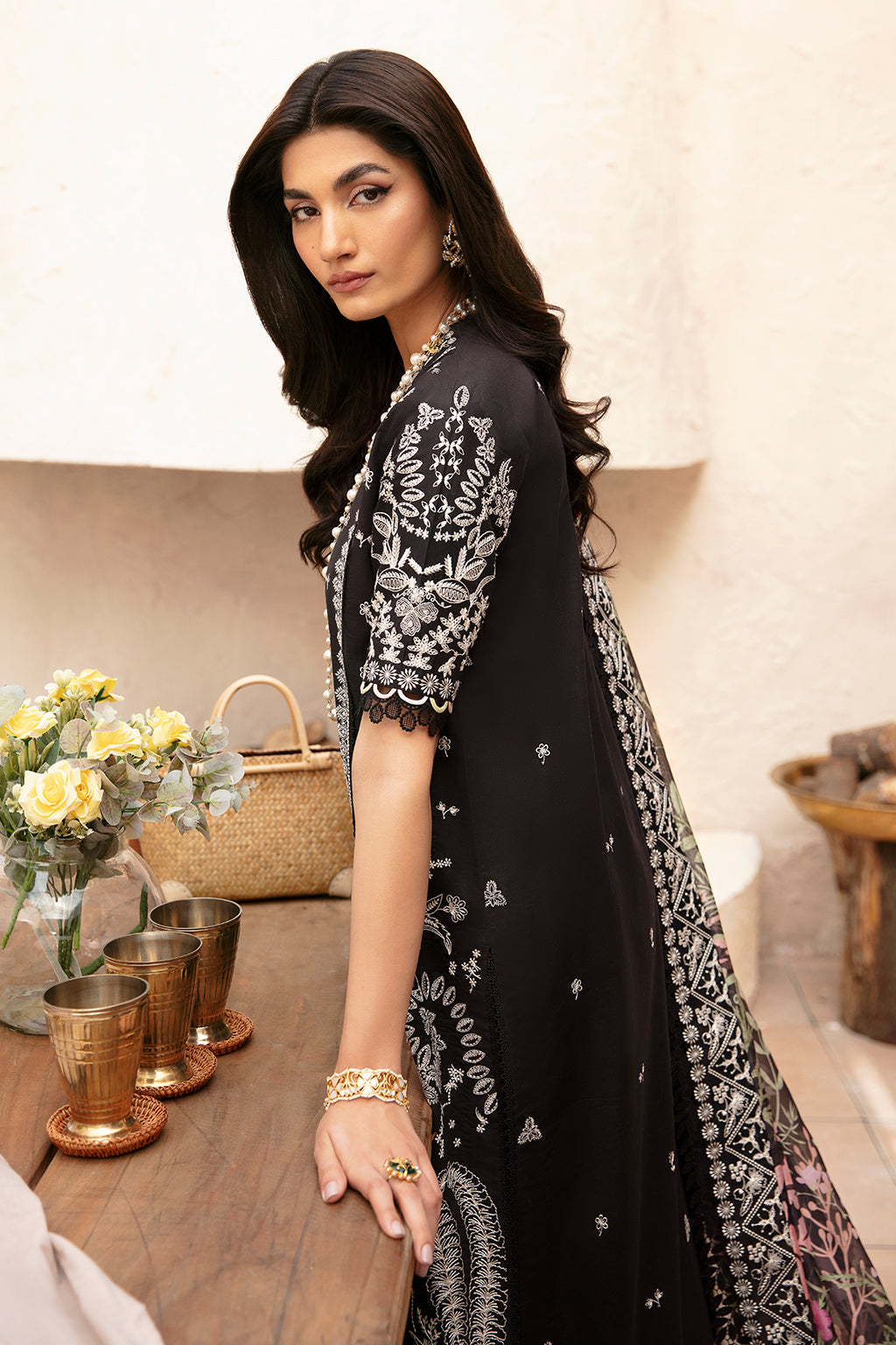 Afrozeh Cascade Luxury Lawn Collection '24 (01)