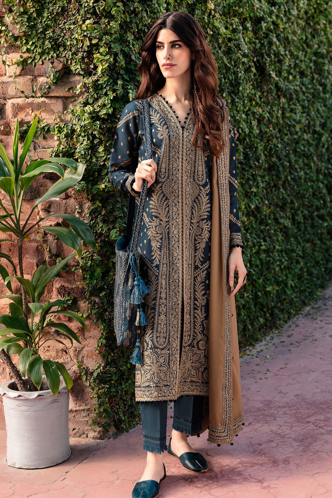 Jazmin Present Dastak Embroidered Luxury Winter Collection D-02