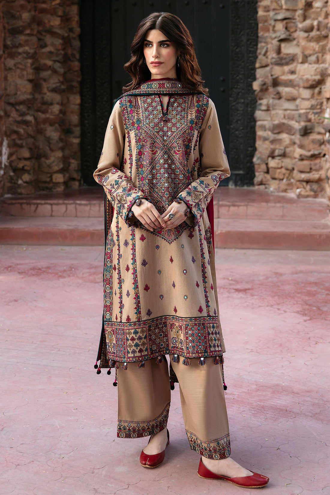 Jazmin Present Dastak Embroidered Luxury Winter Collection D-10