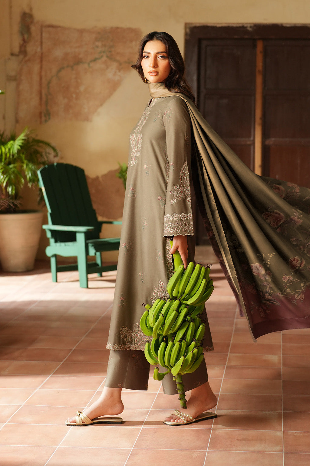 Pre Fall '25 By Iznik