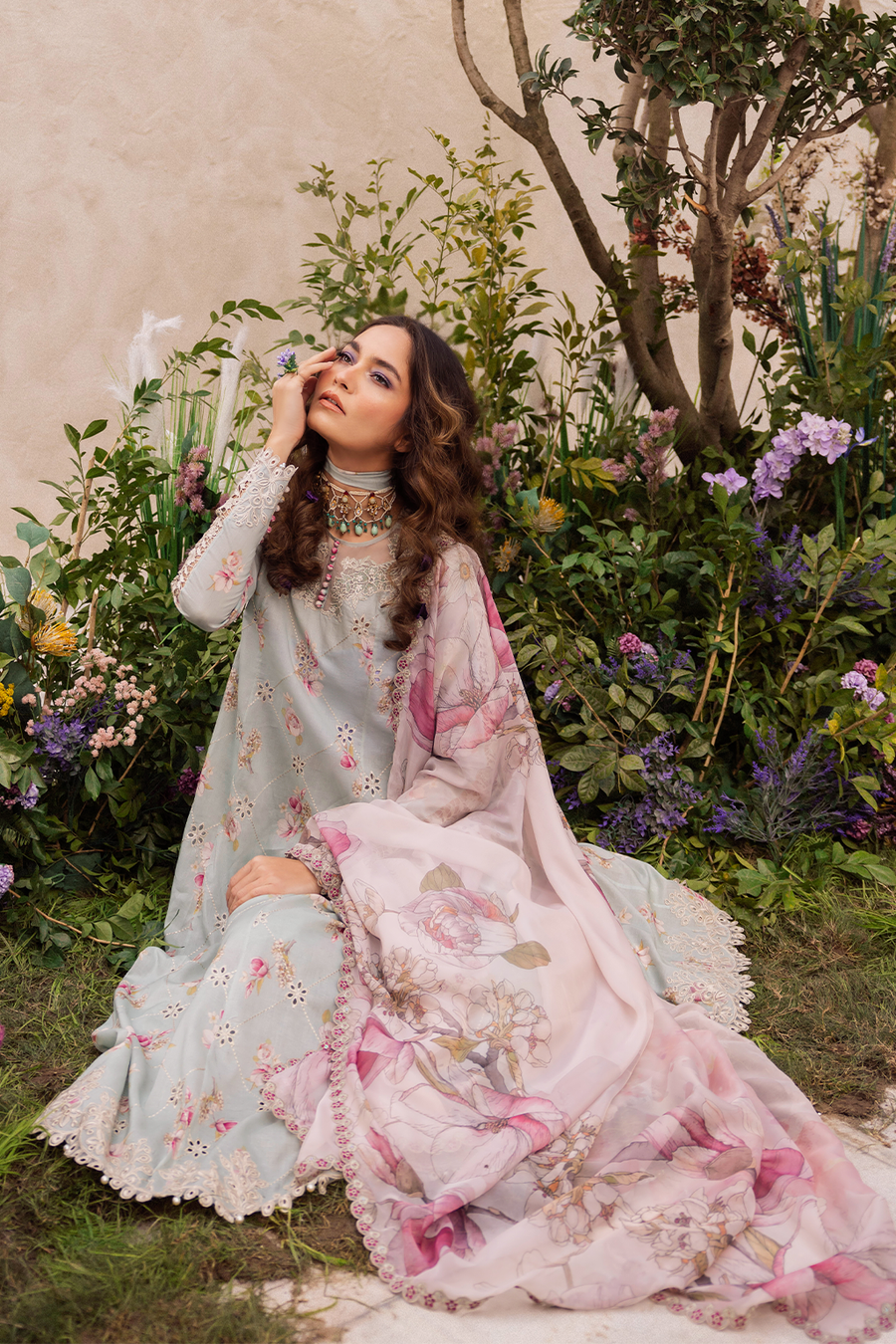 IZNIK Dahlia Luxury Lawn Collection 10