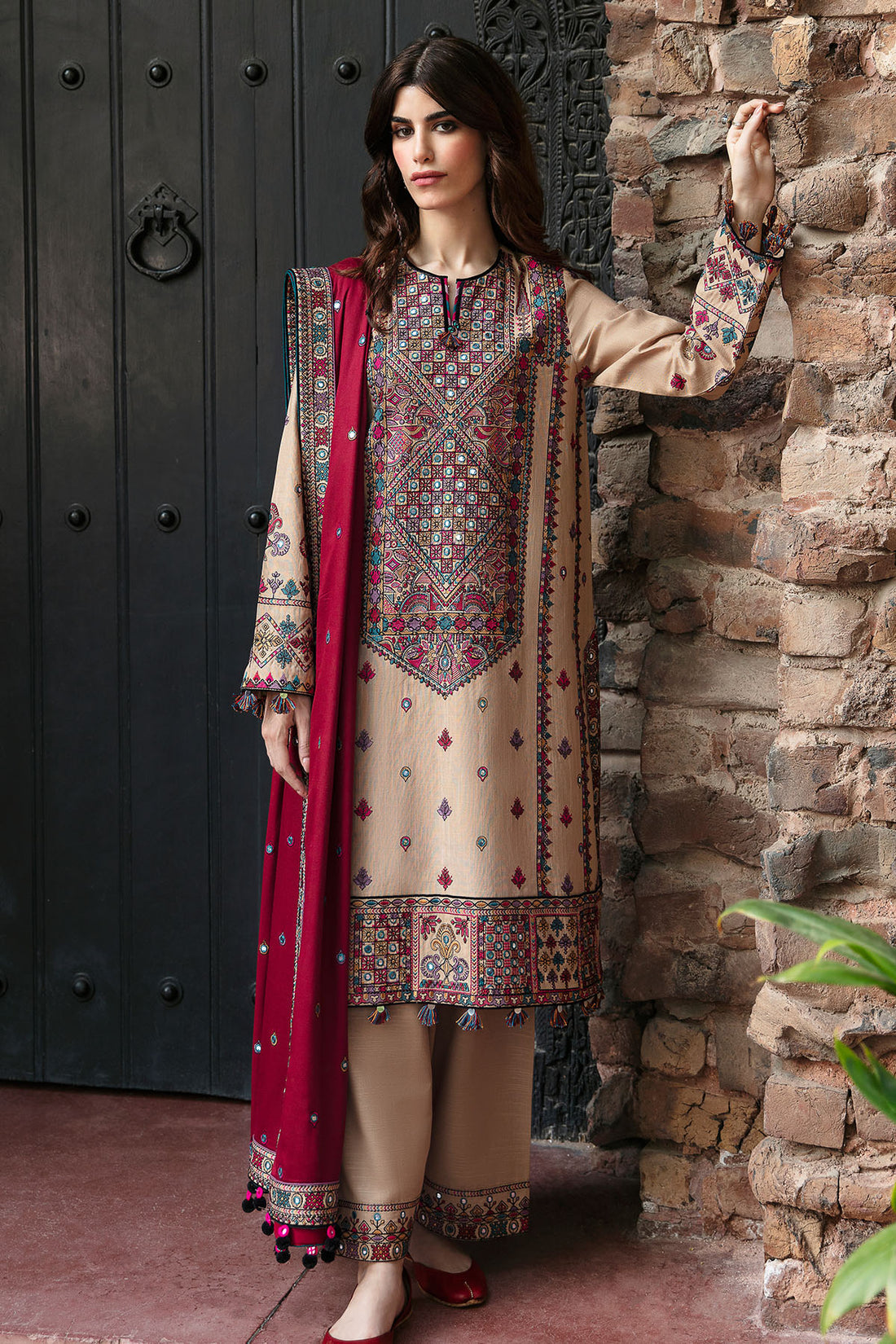 Jazmin Present Dastak Embroidered Luxury Winter Collection D-10