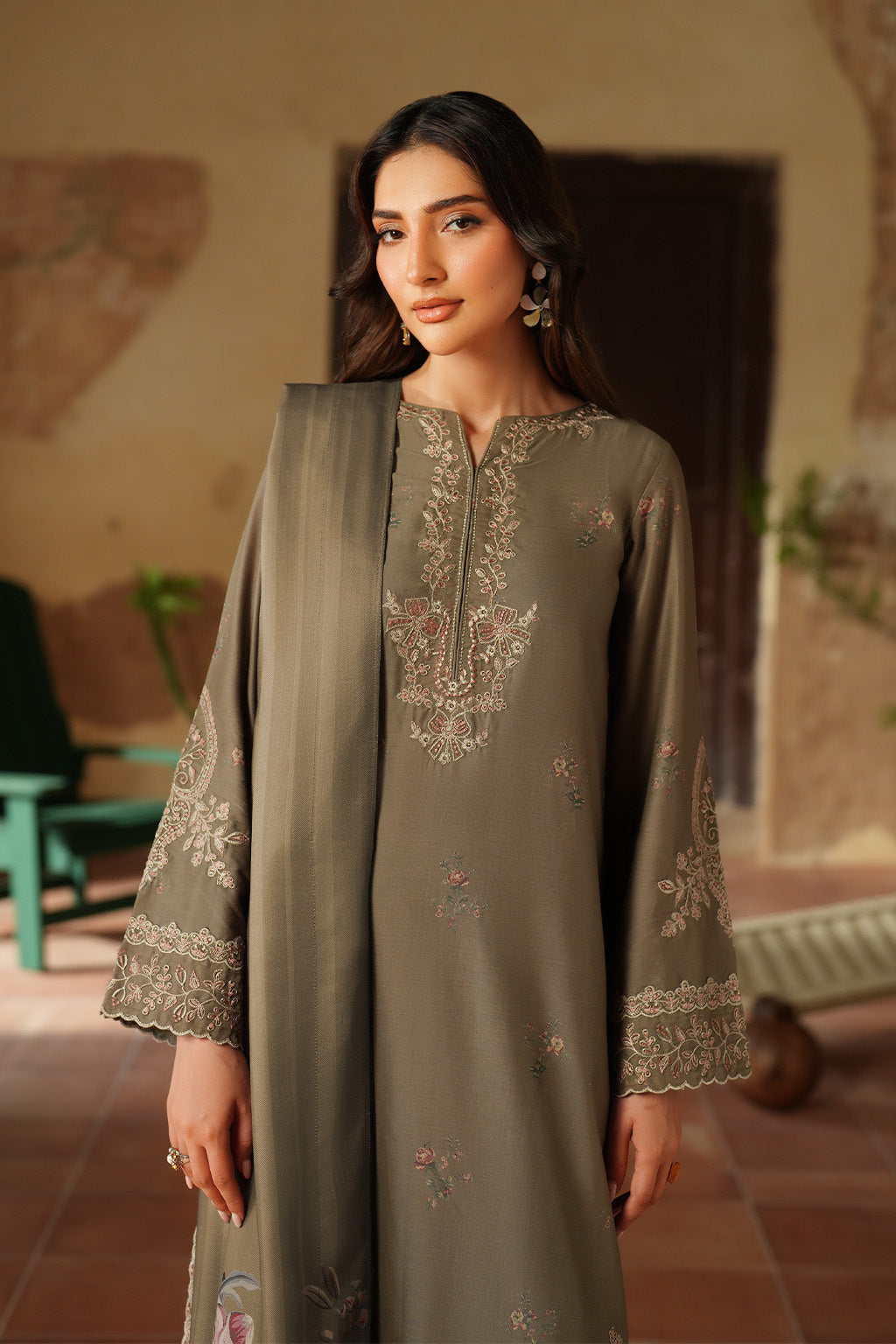Pre Fall '25 By Iznik