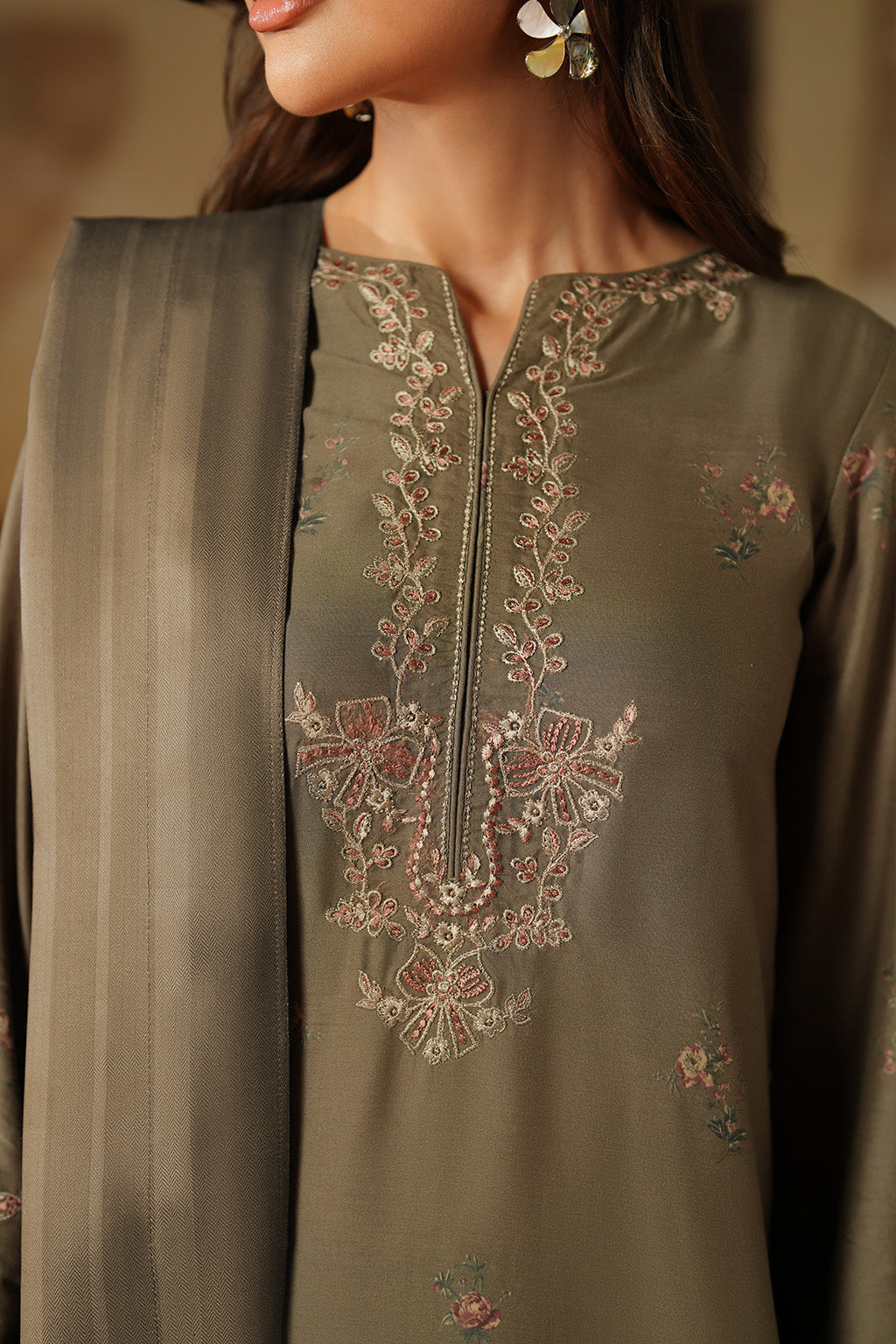 Pre Fall '25 By Iznik
